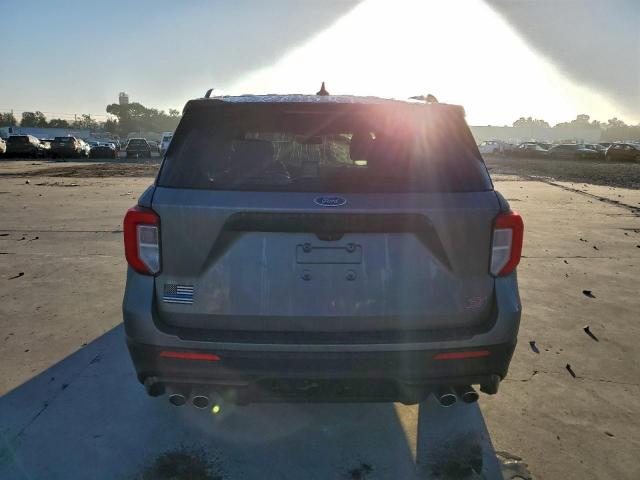 Ford Explorer St Image 12