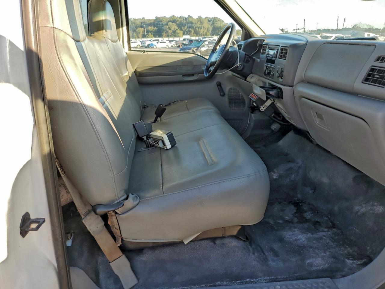 Ford F-350 Super Duty Image 10