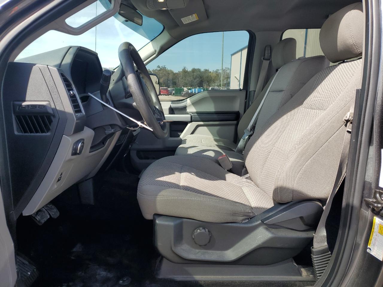 Ford F-150 Supercrew Image 10