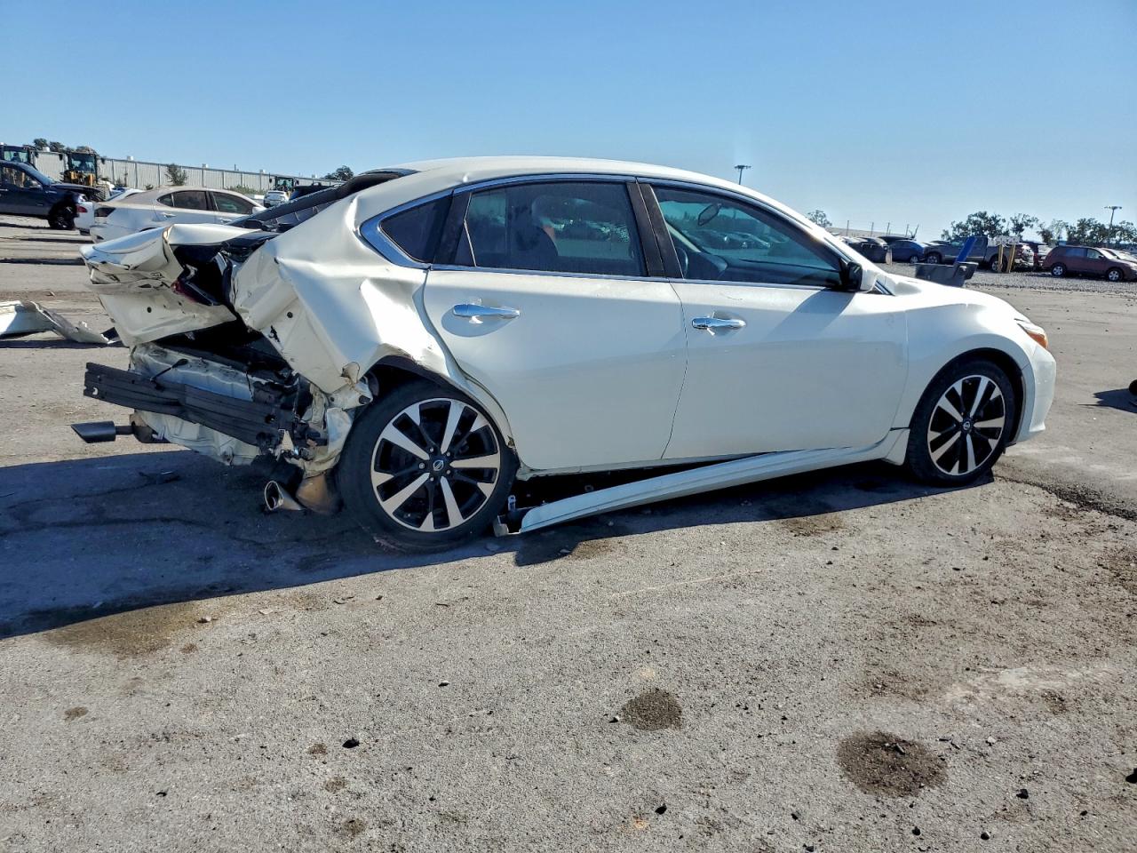 Nissan Altima 2.5 Image 4