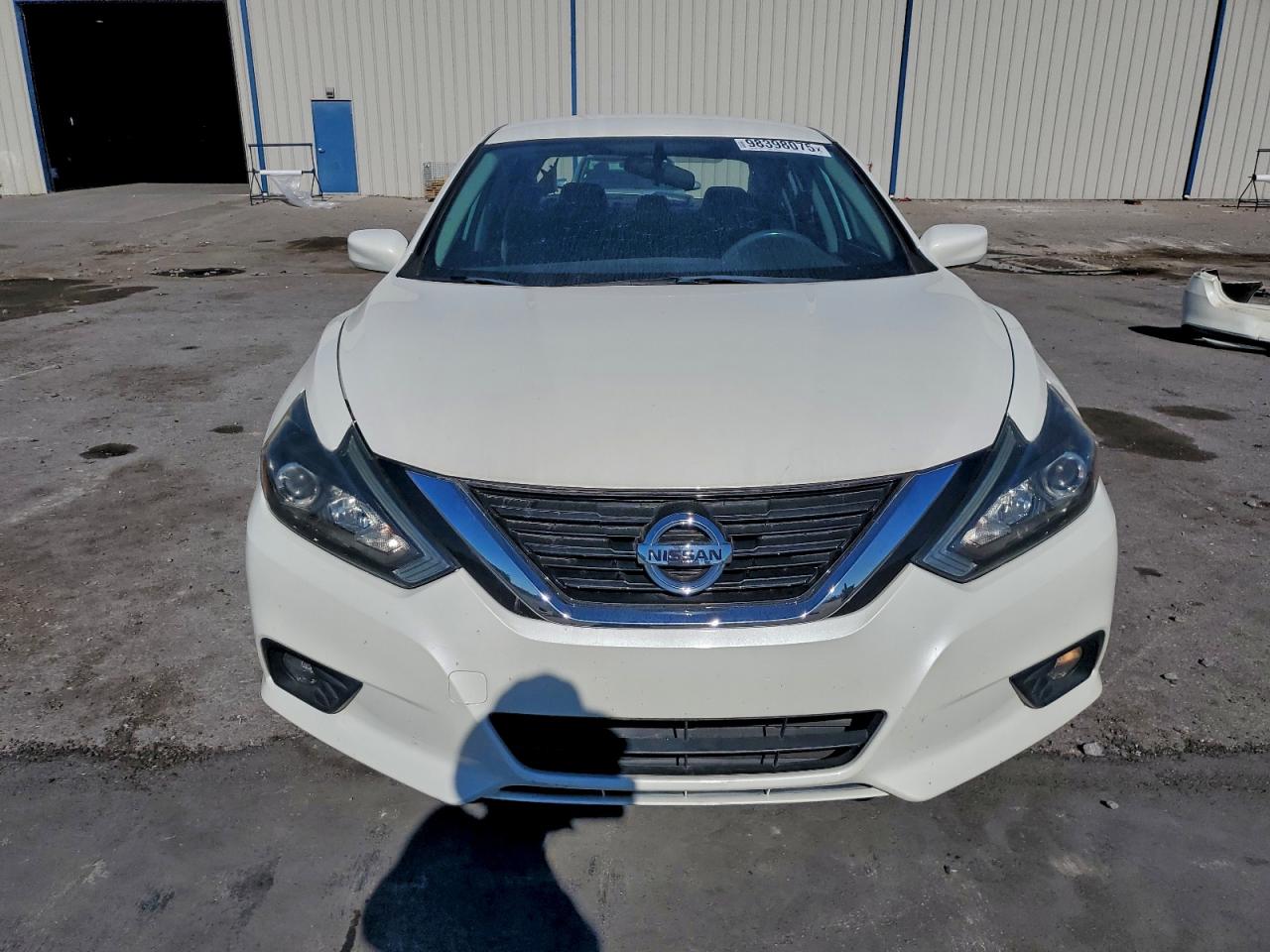 Nissan Altima 2.5 Image 6