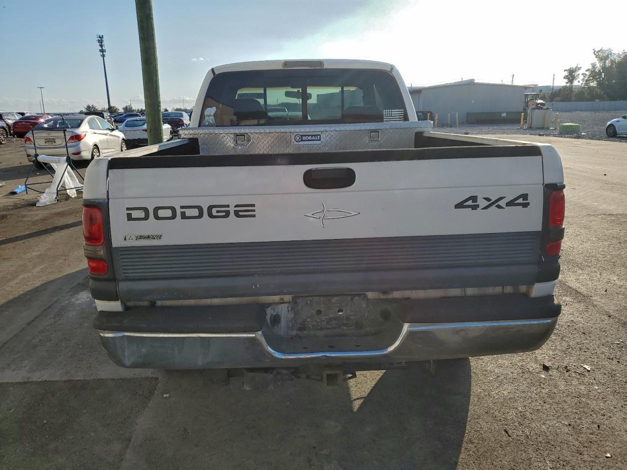 Dodge Ram 1500 Image 4