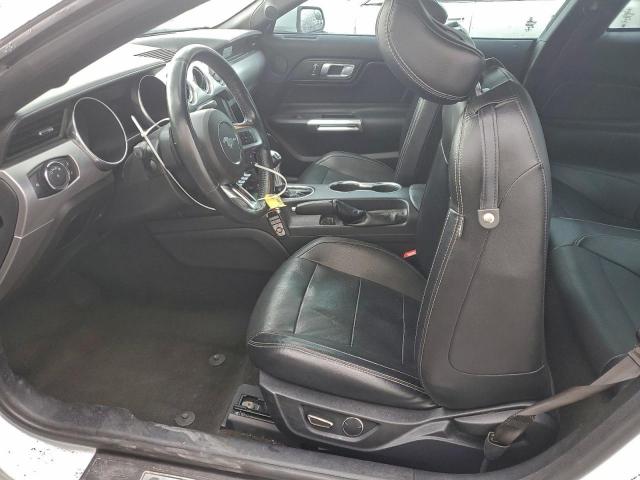 Ford Mustang Image 12