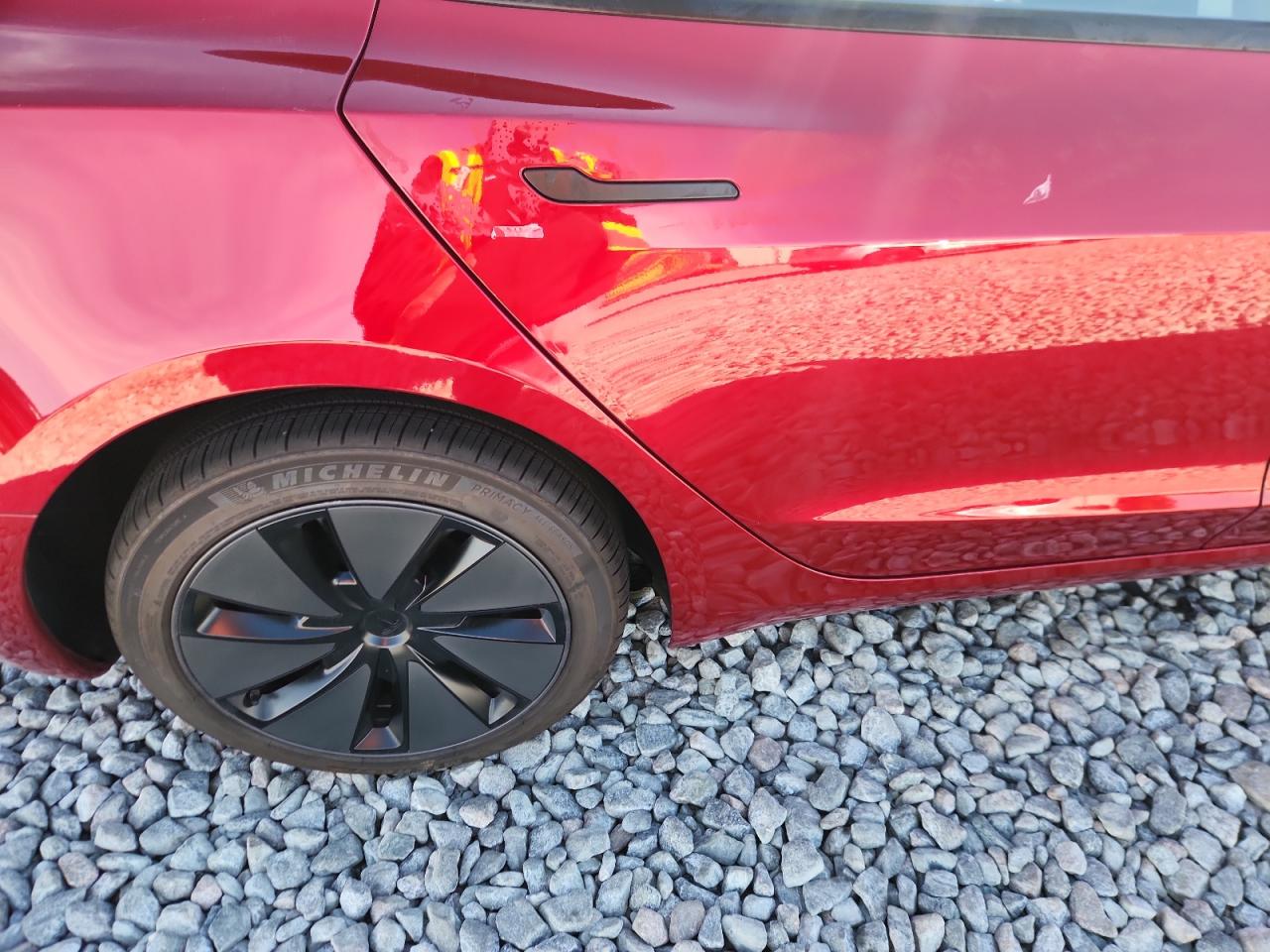 Tesla Model 3 Image 12