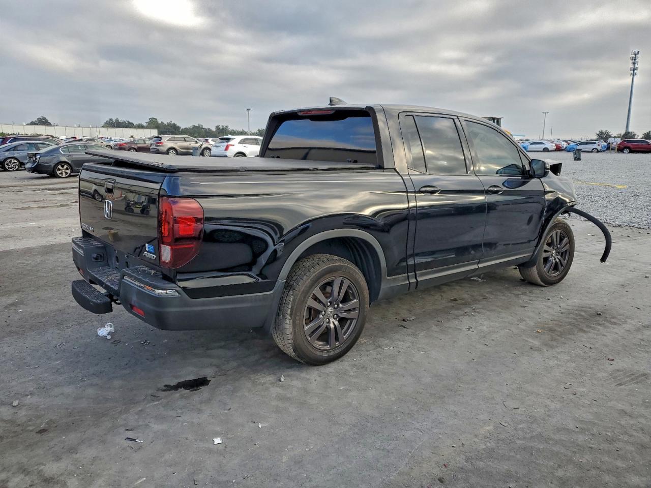 Honda Ridgeline Sport Image 2