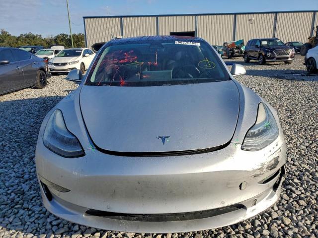 Tesla Model 3 Image 10