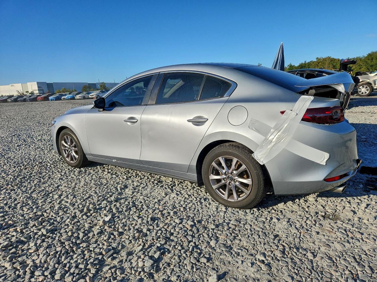 Mazda 3 Image 4