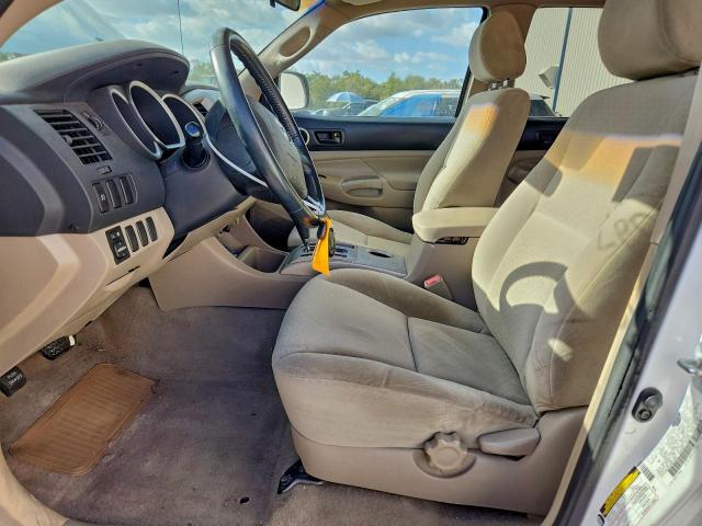 Toyota Tacoma Double Cab Prerunner Image 2