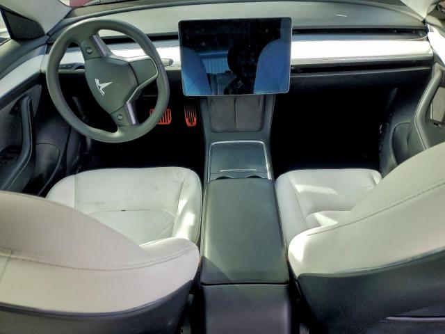 Tesla Model 3 Image 6