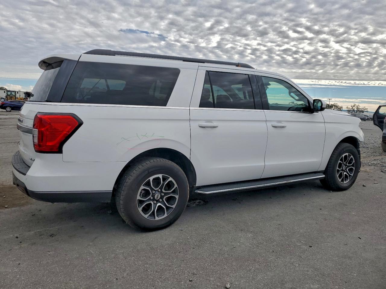 Ford Expedition Max Xlt Image 6