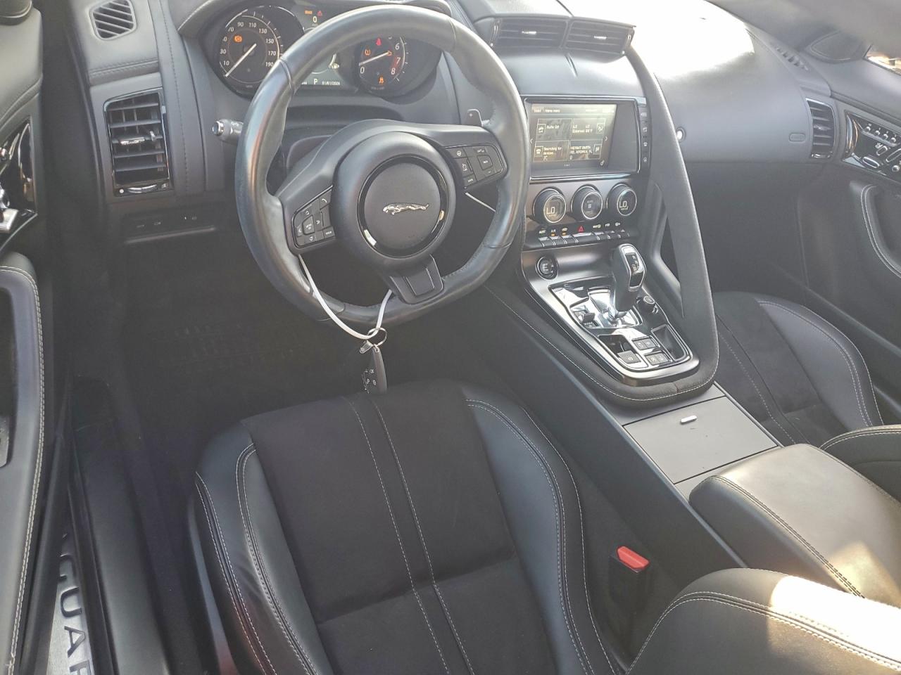 Jaguar F-TYPE Image 3