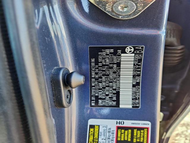 Toyota Corolla L Image 2