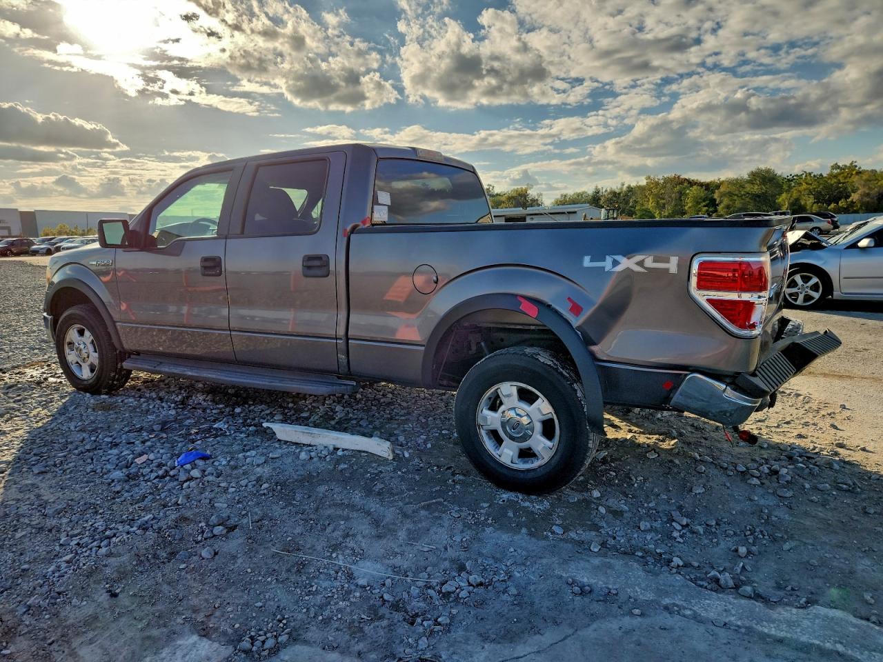 Ford F-150 Supercrew Image 3