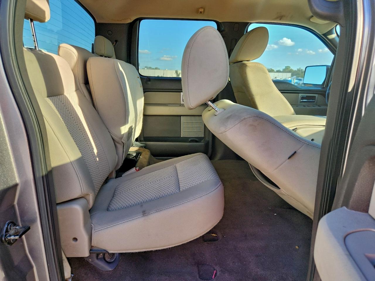 Ford F-150 Supercrew Image 8