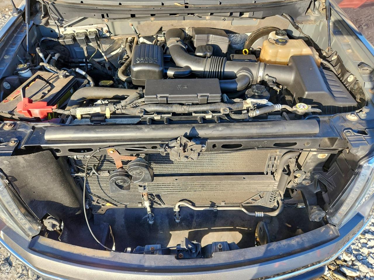 Ford F-150 Supercrew Image 11